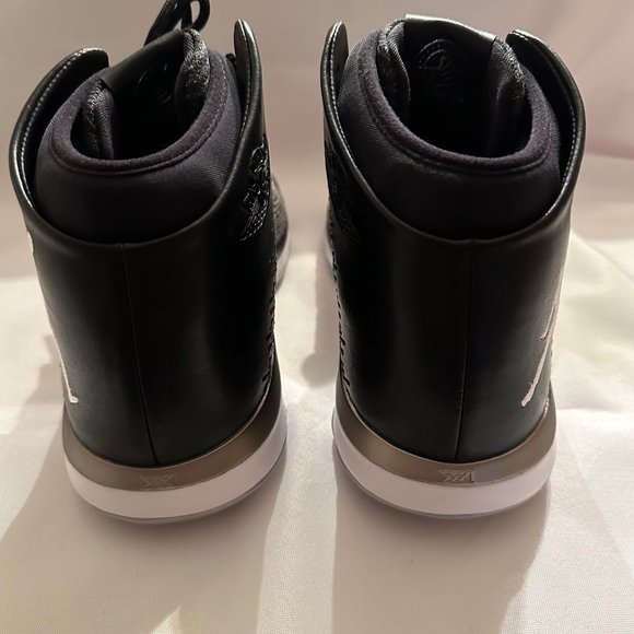 Air Jordan XXXI - size 10-1/2 main image 7
